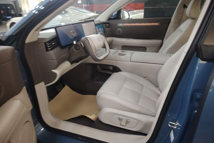 Used IM LS6 2026 Model Pure Electric Max Left Front Seat