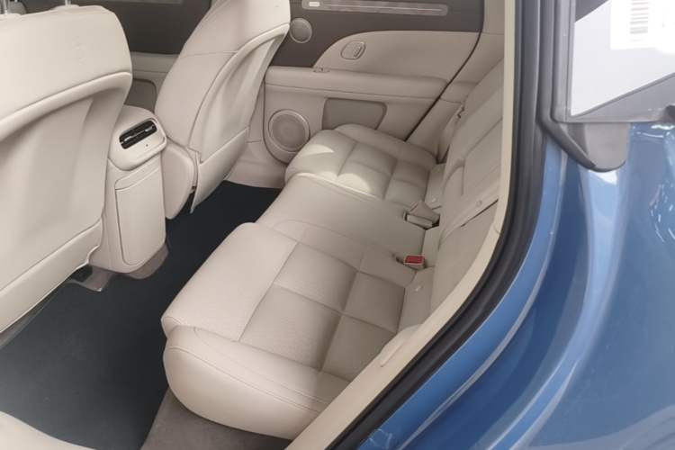 Used IM LS6 2026 Model Pure Electric Max Left Rear Seat
