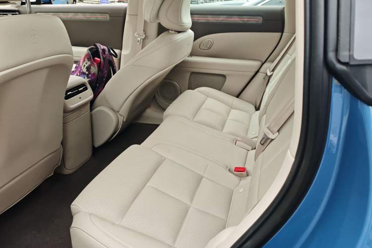 Used IM LS6 2026 Model Pure Electric Pro Left Rear Seat