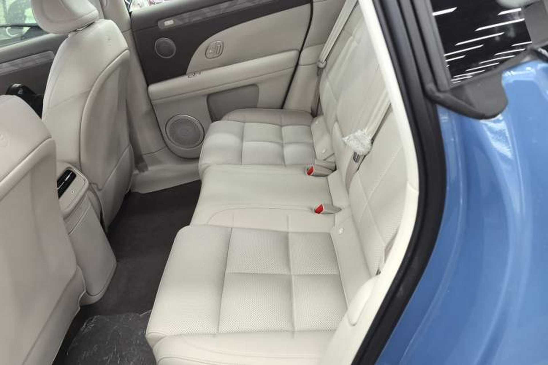 Used IM LS6 2026 Model Range-Extending 66 Max Left Rear Seat