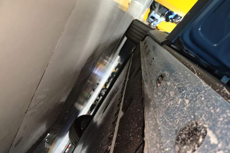 Used IM LS6 2026 Model Pure Electric Pro Left Side Sill