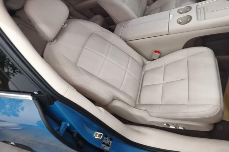 Used IM LS6 2026 Model Range-Extending 66 Max+ Right Front Seat
