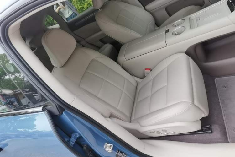Used IM LS6 2026 Model Pure Electric Max Right Front Seat