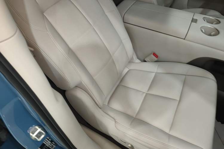 Used IM LS6 2026 Model Pure Electric Max Right Front Seat