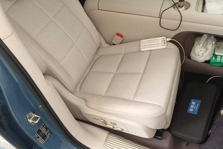 Used IM LS6 2026 Model Pure Electric Max Right Front Seat