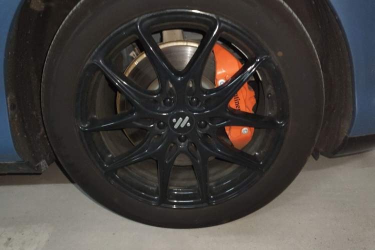 Used IM LS6 2026 Model Range-Extending 52 Max Right Front Wheel Hub