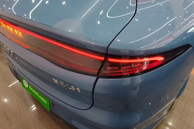 Used IM LS6 2026 Model Range-Extending 66 Max+ Right Rear Taillight