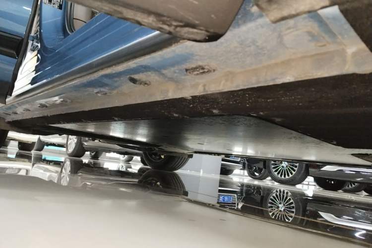 Used IM LS6 2026 Model Range-Extending 52 Max Right Side Sill