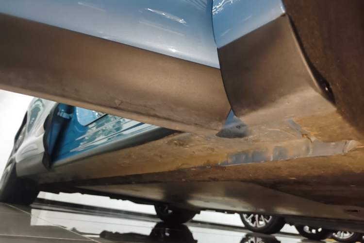 Used IM LS6 2026 Model Range-Extending 66 Max+ Right Side Sill