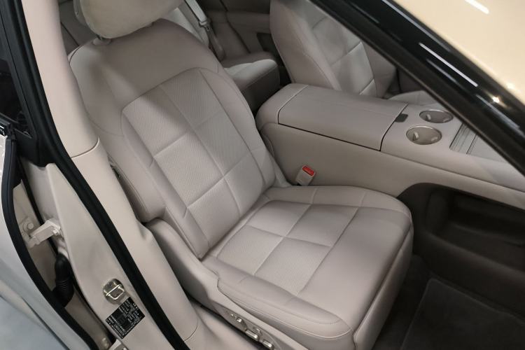 Used IM LS6 2026 Model Range-Extending 52 Max Right Front Seat