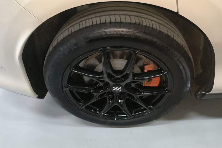 Used IM LS6 2026 Model Range-Extending 52 Max Right Rear Wheel Hub