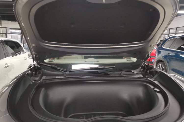 Used IM LS6 2026 Model Pure Electric Max Engine Bay