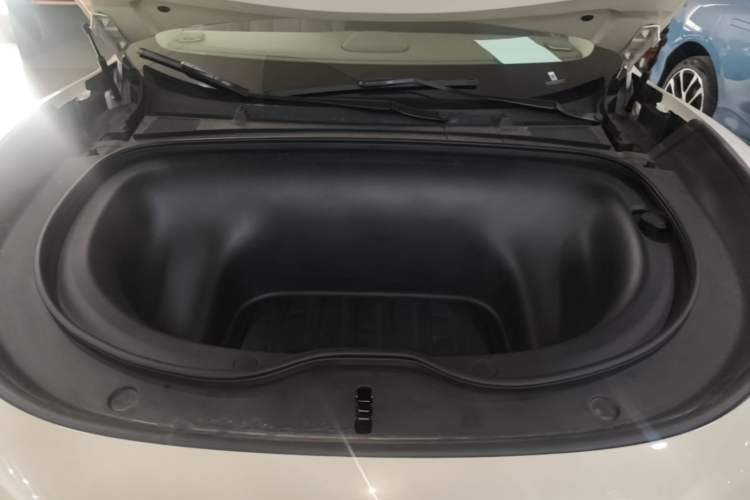 Used IM LS6 2026 Model Pure Electric Max Engine Bay