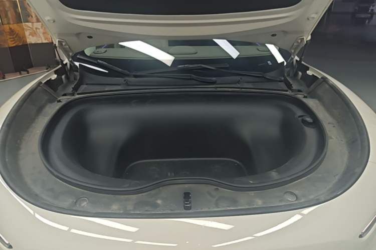 Used IM LS6 2026 Model Pure Electric Max Engine Bay