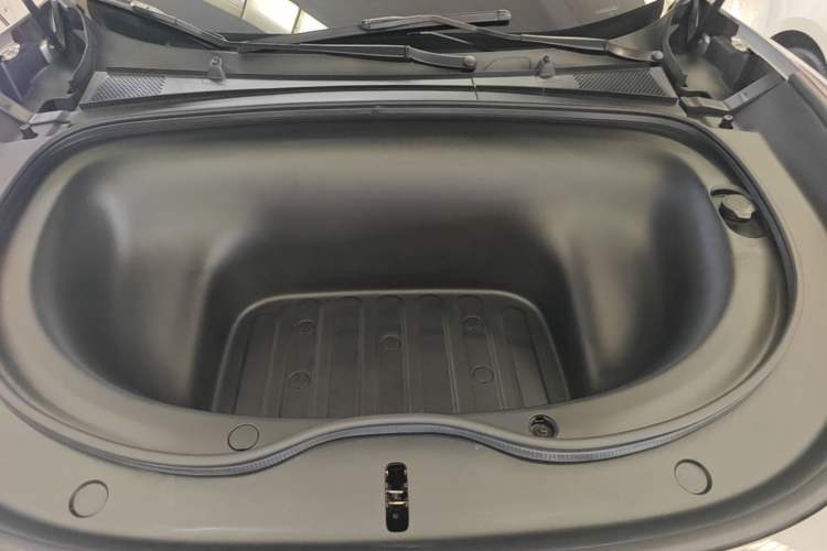 Used IM LS6 2026 Model Pure Electric Max Engine Bay