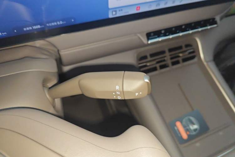 Used IM LS6 2026 Model Range-Extending 66 Max+ Gear Lever