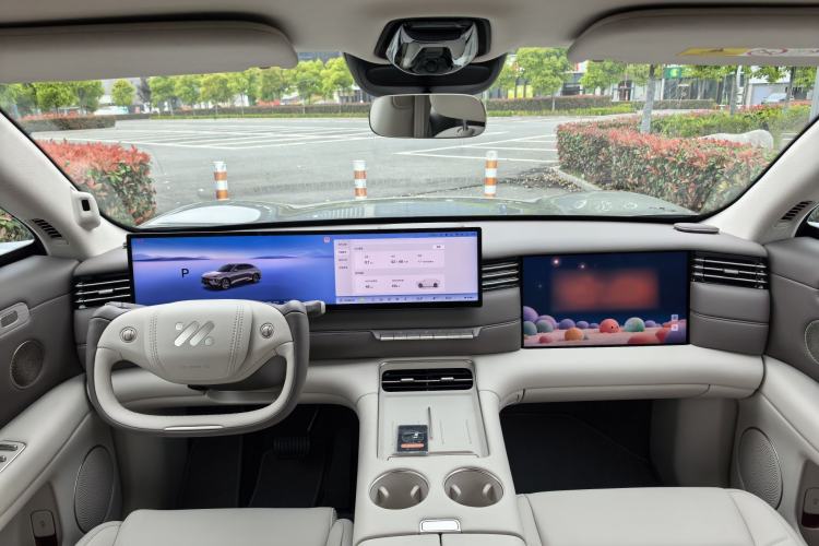 Used IM LS6 2026 Model Pure Electric Max Interior 2