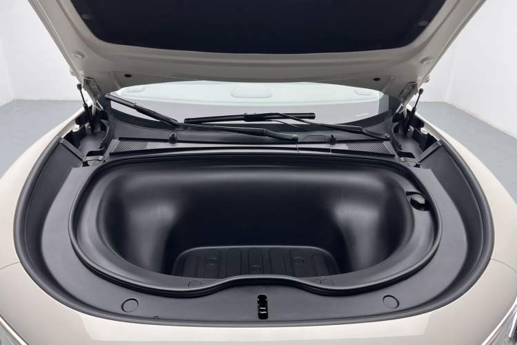 Used IM LS6 2026 Model Pure Electric Max Interior 8