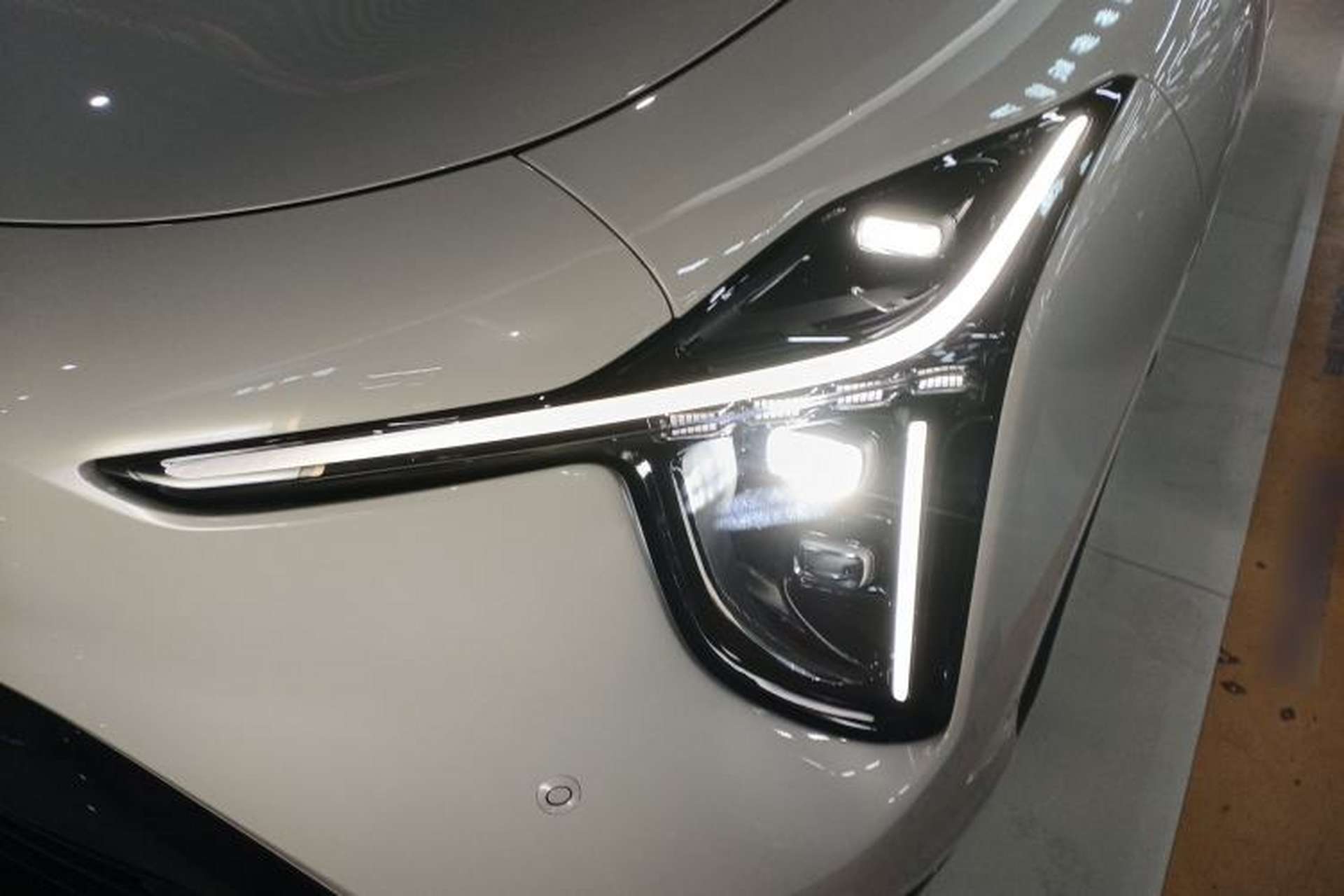Used IM LS6 2026 Model Range-Extending 52 Max Left Front Headlight