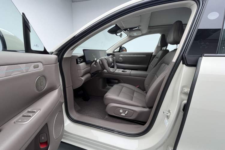 Used IM LS6 2026 Model Pure Electric Max Left Front Seat