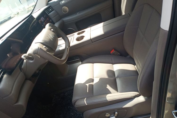 Used IM LS6 2026 Model Range-Extending 52 Max+ Left Front Seat