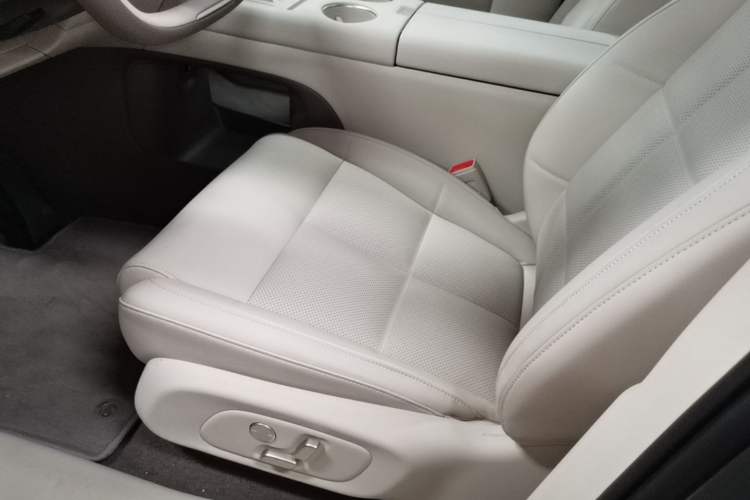Used IM LS6 2026 Model Pure Electric Max Left Front Seat