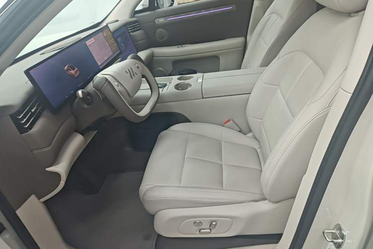 Used IM LS6 2026 Model Pure Electric Max Left Front Seat