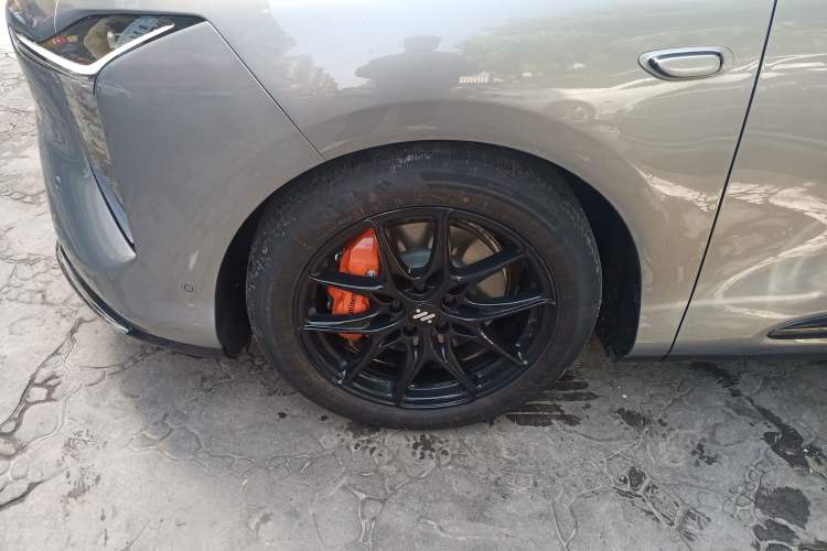 Used IM LS6 2026 Model Range-Extending 52 Max+ Left Front Wheel Hub