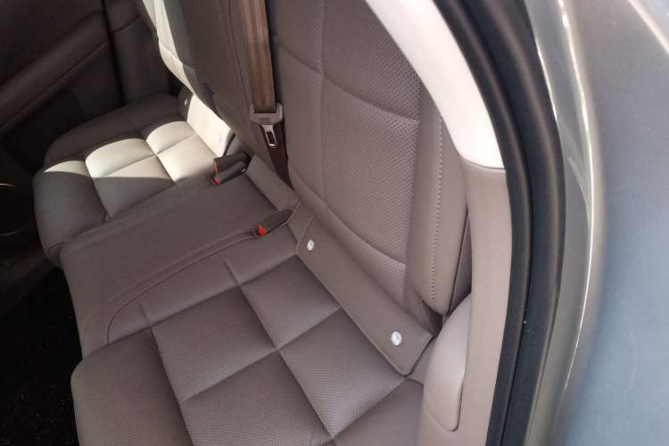 Used IM LS6 2026 Model Range-Extending 52 Max+ Left Rear Seat
