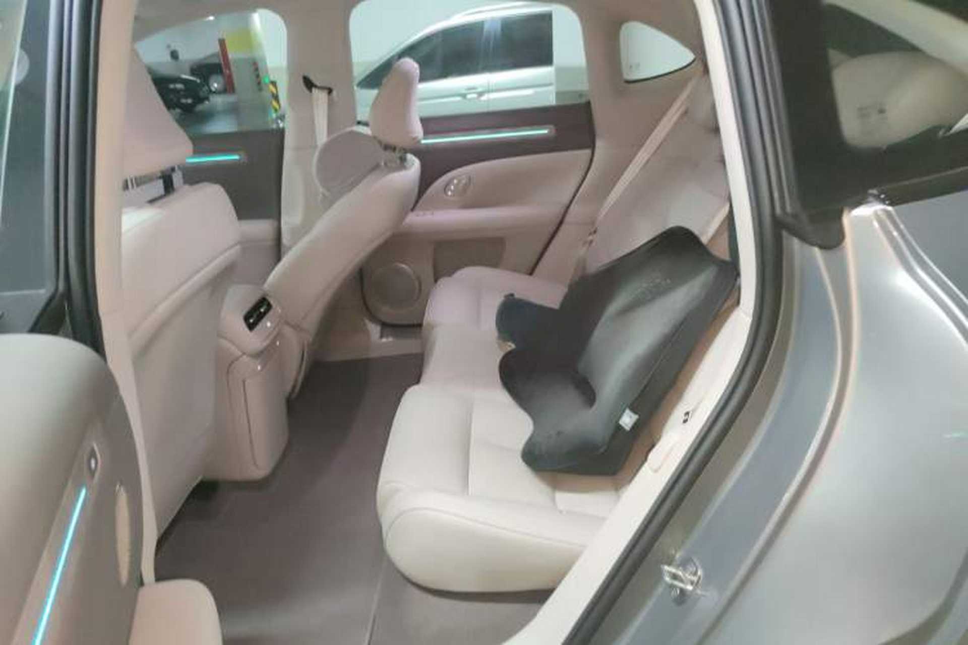 Used IM LS6 2026 Model Pure Electric Max+ Left Rear Seat