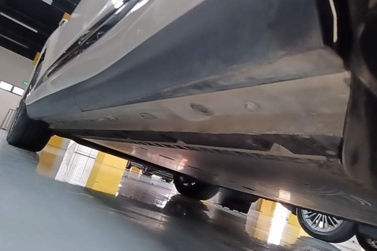 Used IM LS6 2026 Model Pure Electric Max Left Side Sill