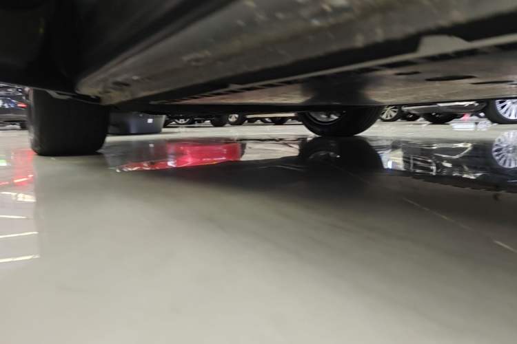 Used IM LS6 2026 Model Pure Electric Max Left Side Sill