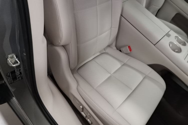 Used IM LS6 2026 Model Pure Electric Max Right Front Seat