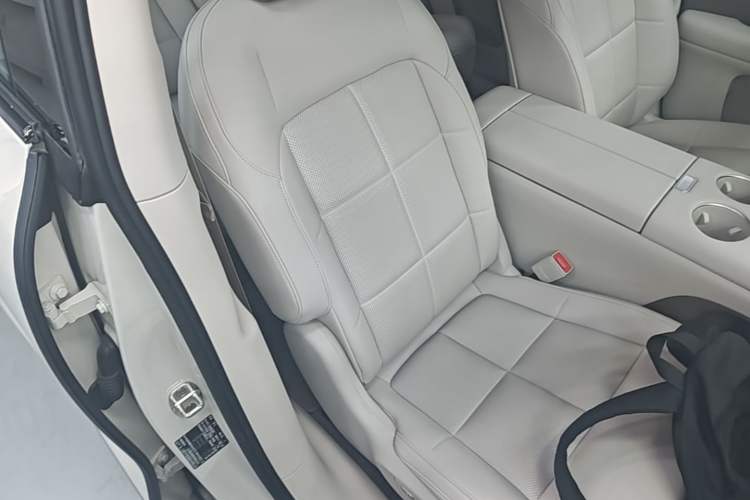Used IM LS6 2026 Model Pure Electric Max Right Front Seat