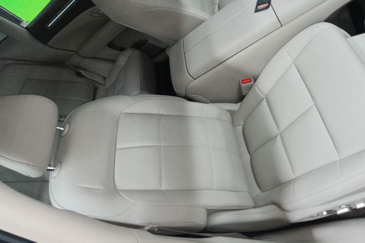 Used IM LS6 2026 Model Range-Extending 52 Max Right Front Seat