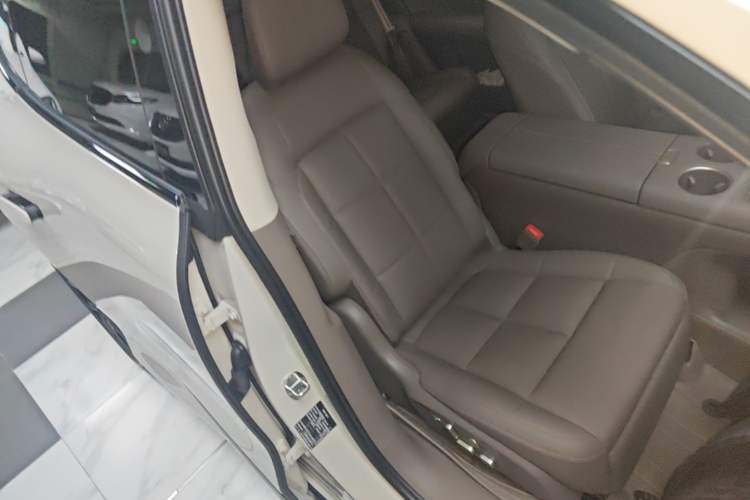 Used IM LS6 2026 Model Range-Extending 66 Max+ Right Front Seat