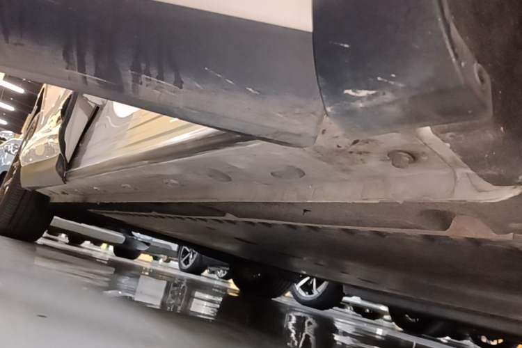 Used IM LS6 2026 Model Pure Electric Max Right Side Sill
