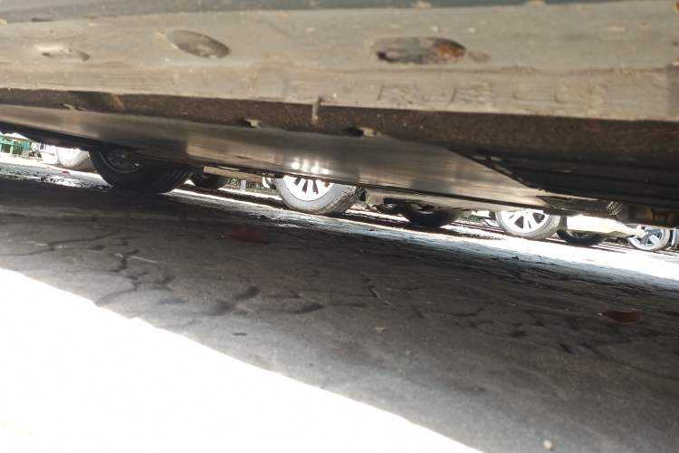 Used IM LS6 2026 Model Range-Extending 52 Max+ Right Side Sill