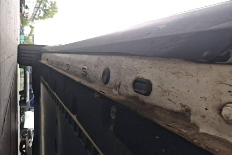 Used IM LS6 2026 Model Pure Electric Max Right Side Sill
