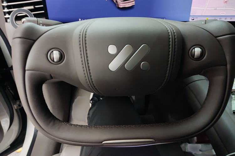 Used IM LS6 2026 Model Range-Extending 66 Max Steering Wheel