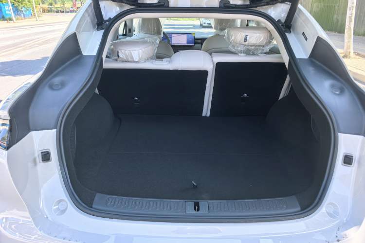 Used IM LS6 2026 Model Range-Extending 66 Max Trunk