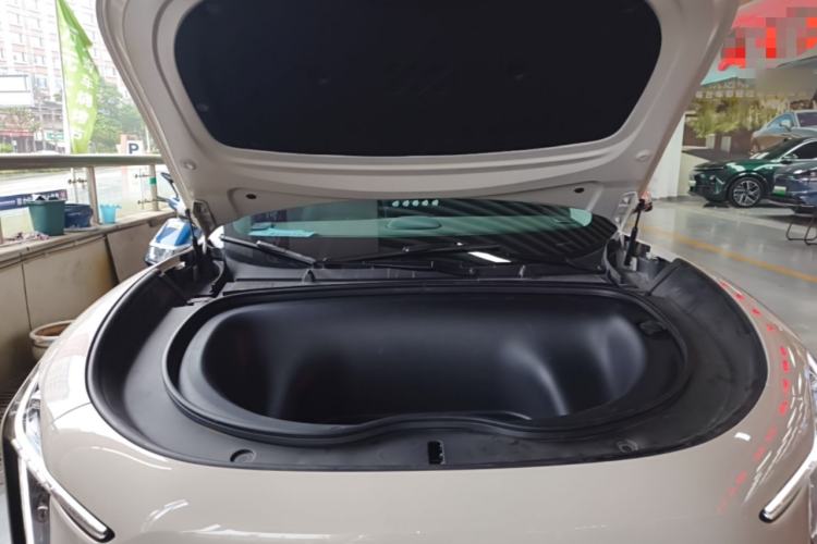 Used IM LS6 2026 Model Pure Electric Max Engine Bay