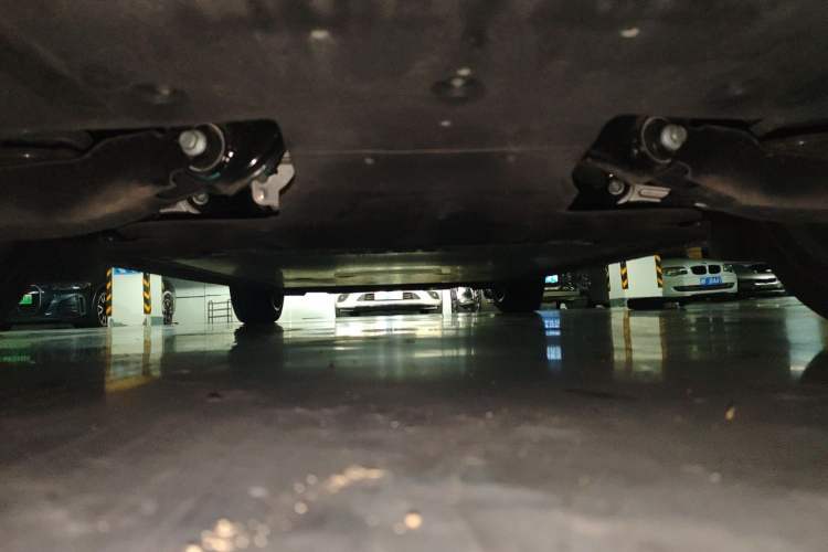 Used IM LS6 2026 Model Pure Electric Pro Max Chassis Rear
