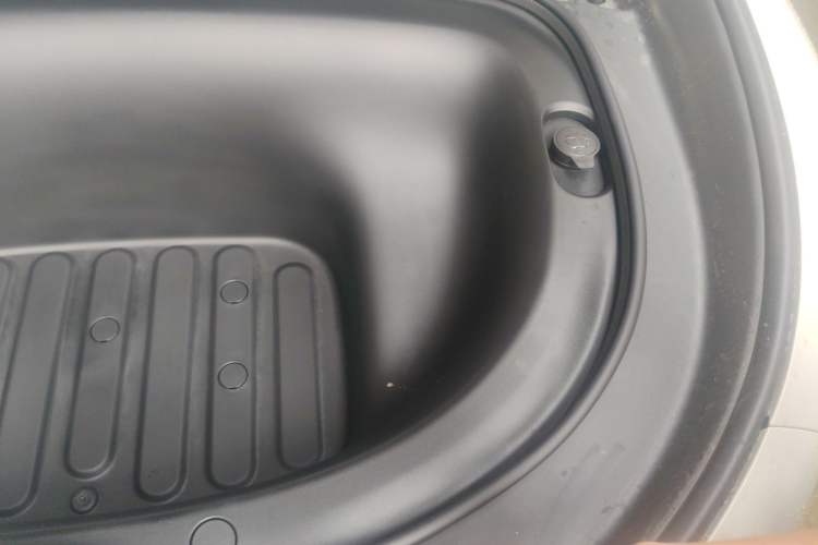 Used IM LS6 2026 Model Pure Electric Max Engine Bay Left