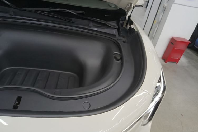 Used IM LS6 2026 Model Pure Electric Max Engine Bay Left