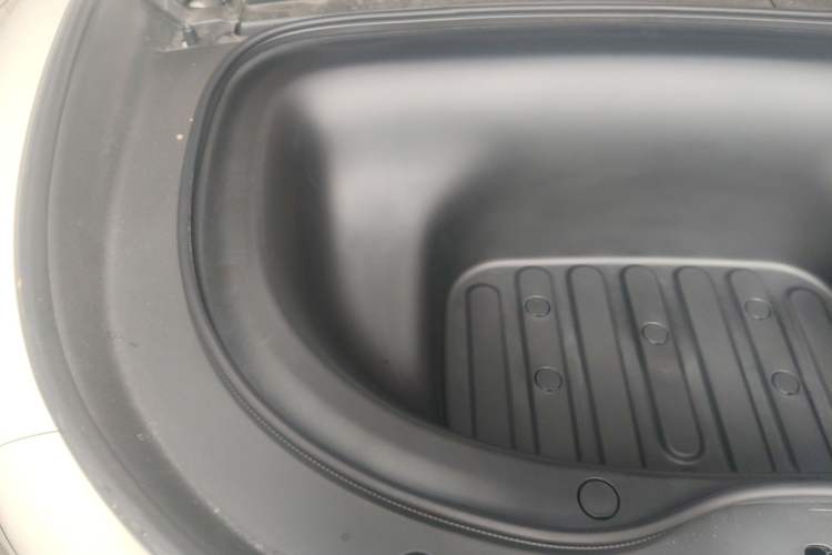 Used IM LS6 2026 Model Pure Electric Max Engine Bay Right