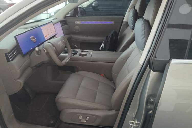 Used IM LS6 2026 Model Pure Electric Max Left Front Seat