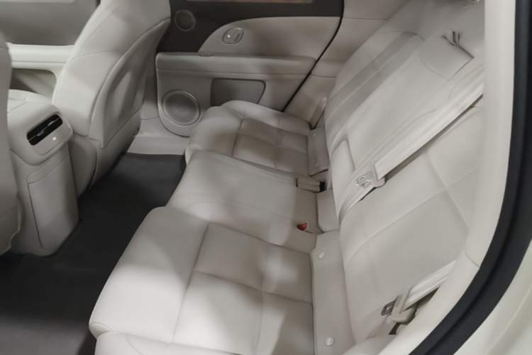 Used IM LS6 2026 Model Pure Electric Max Left Rear Seat
