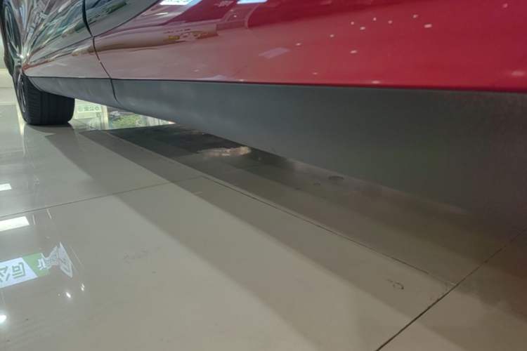 Used IM LS6 2026 Model Pure Electric Max Left Side Sill