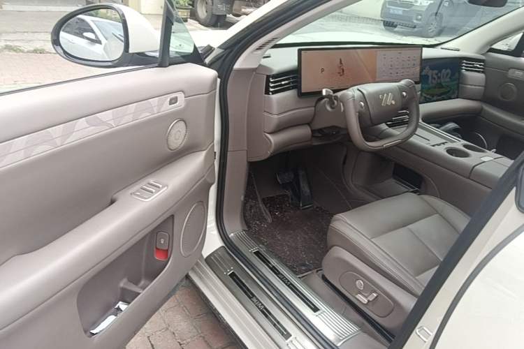 Used IM LS6 2026 Model Range-Extending 66 Max+ Driver Seat